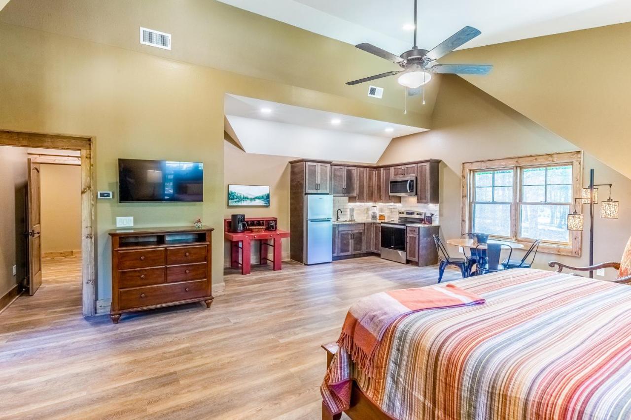 Cardinals Crest Apartment Glenville Bagian luar foto